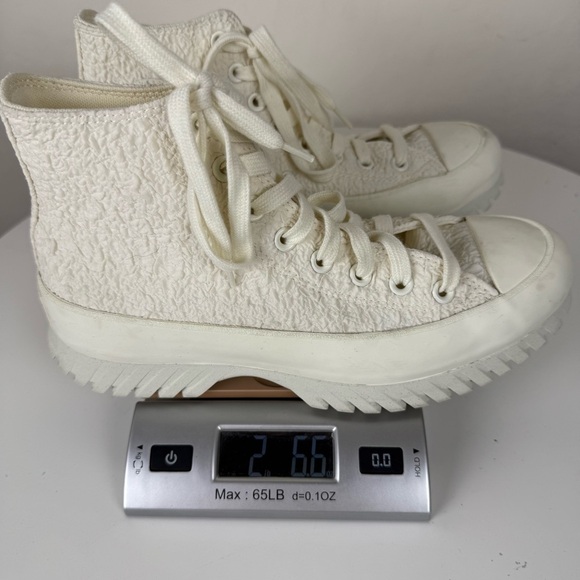 Converse Chuck Taylor All Star High Lugged 2.0 All Terrain Sneaker - Picture 10 of 10